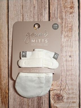 Goumi Cream Infant Mittens